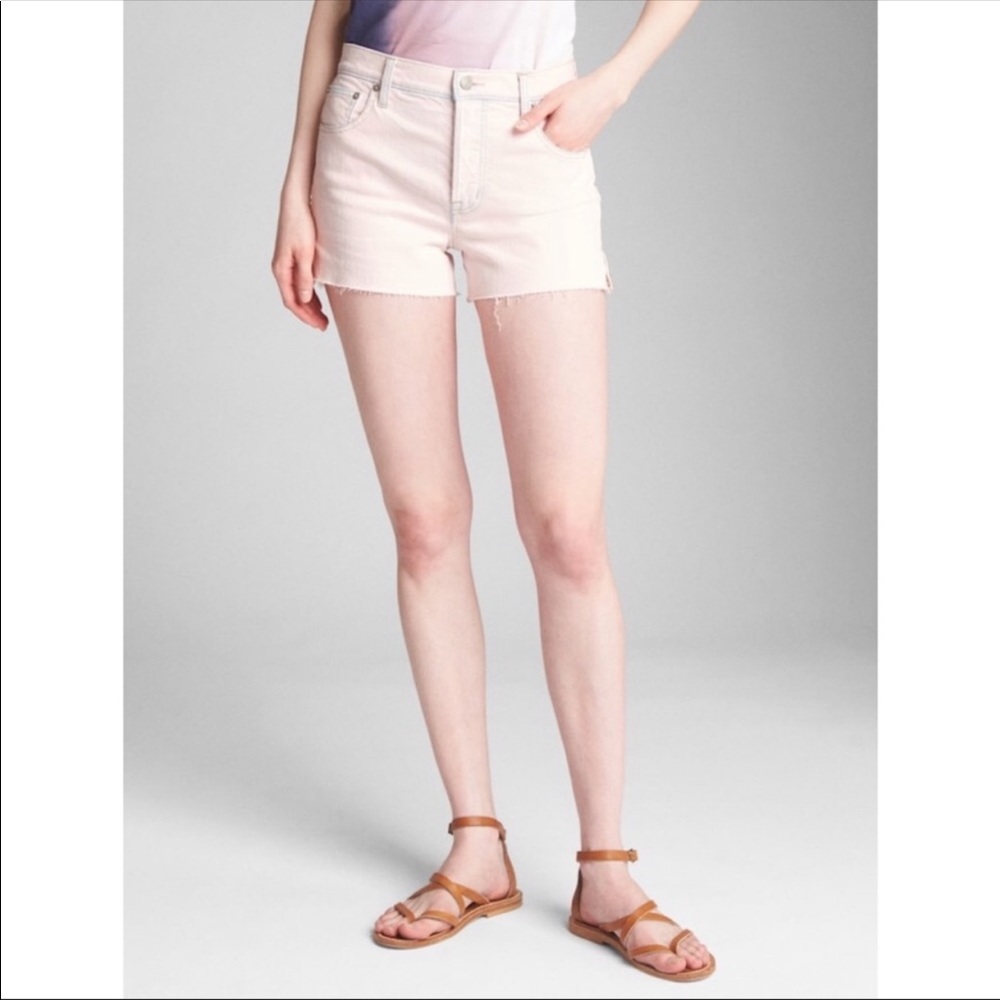 NWOT - Gap Light Pink Jean Shorts size 28